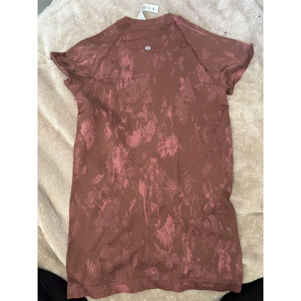 Lululemon Swiftly Tech Short Sleeve 2.0 Shirt Size 6 Brown Rose Abstract Run Top